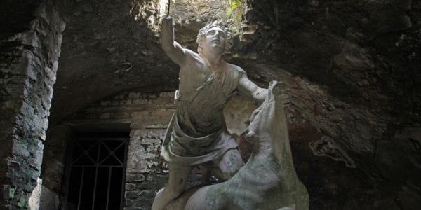 chi era il dio mitra